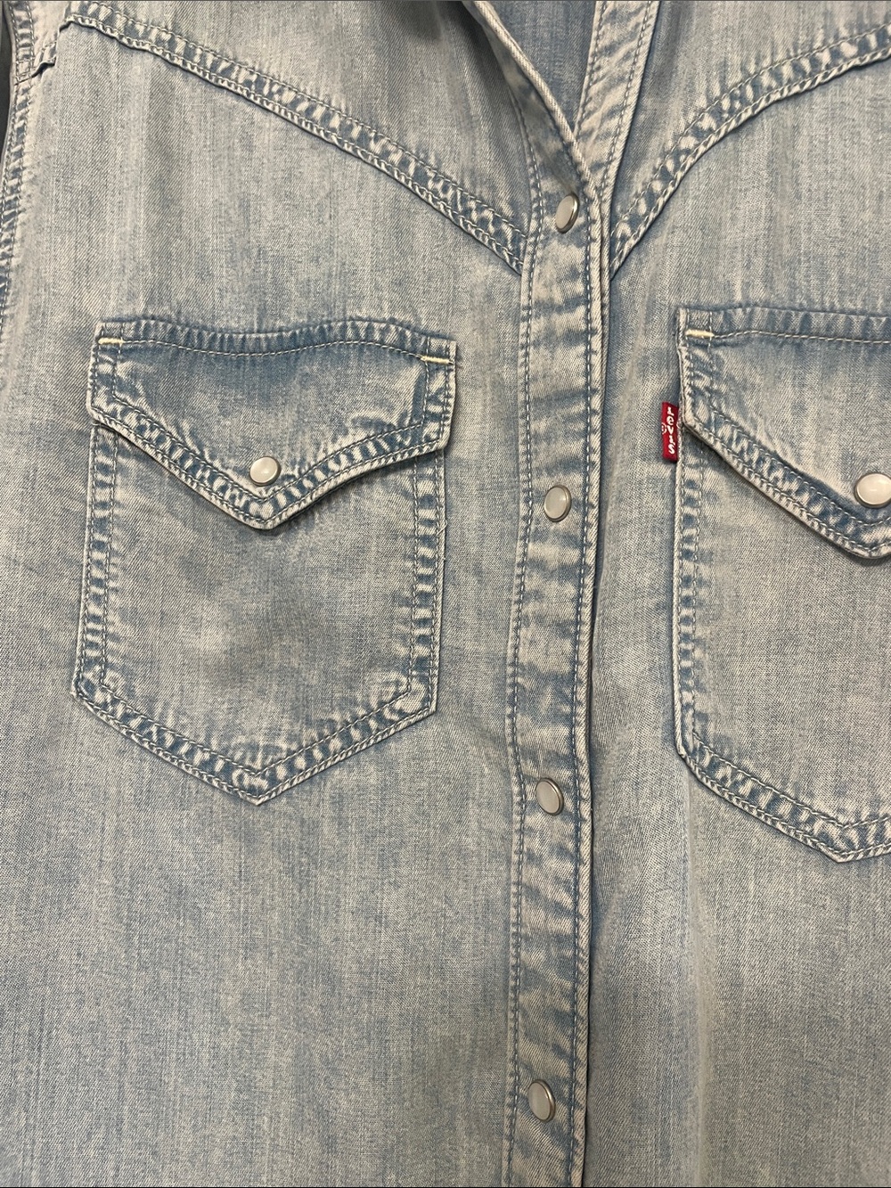 Levi's Light Blue Denim Western Shirt - Picture 3 of 4